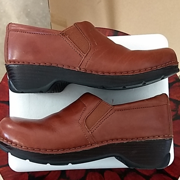 Klogs Shoes - Klogs rusty brown shoes